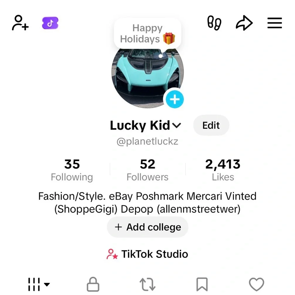 Welcome to our closet! Our ShoppeGigi logo! Please read below! IG: GigiHomepage